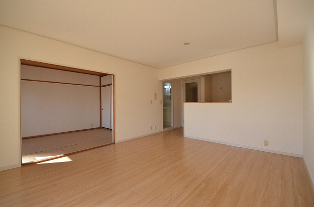 居室・リビング　写真は別号室の写真です