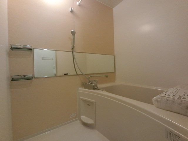 バス・シャワールーム　前回募集時のお写真になります☆