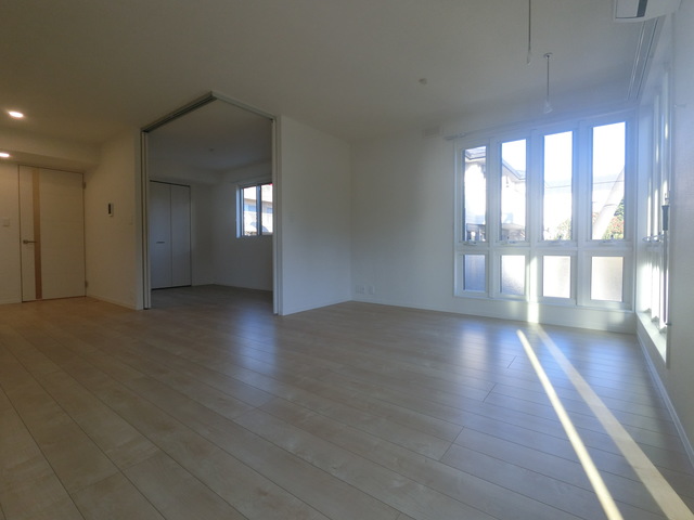 居室・リビング　前回募集時のお写真になります☆