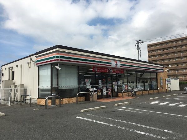 【山口市小郡令和のマンションのコンビニ】