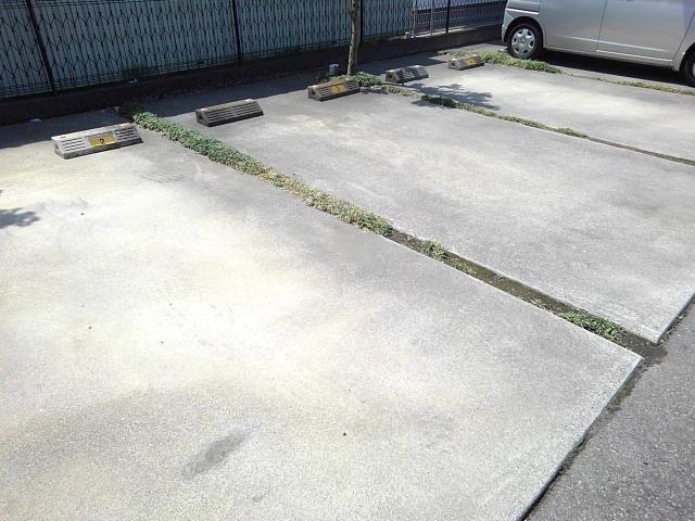 駐車場　駐車場