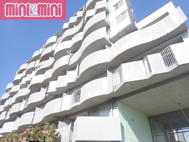 尼崎市常松のマンションの建物外観