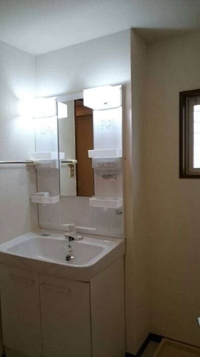 洗面設備　ドレッサー