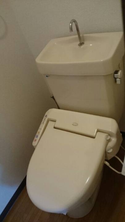 トイレ　トイレ