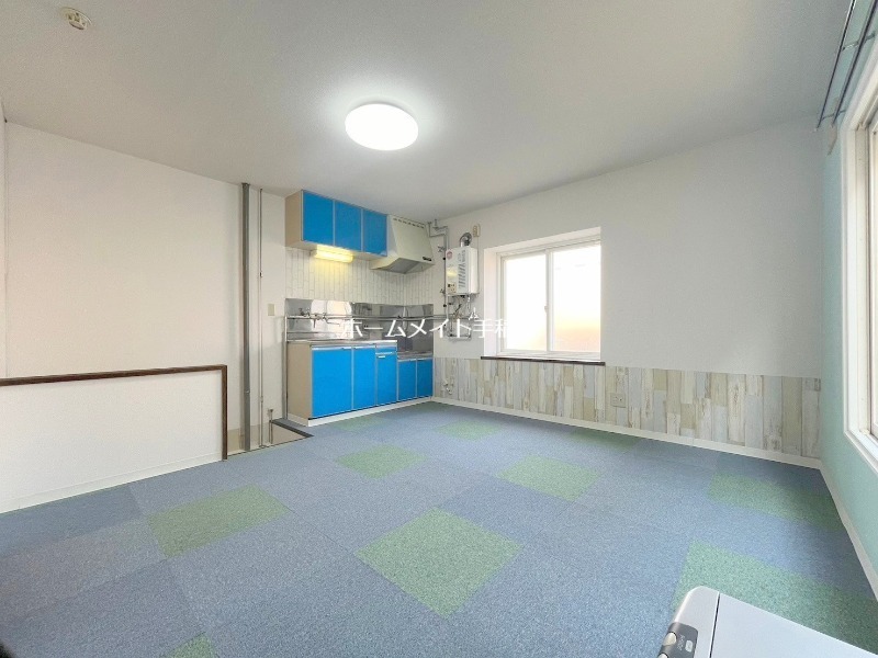 居室・リビング　明るく広々リビングスペース♪