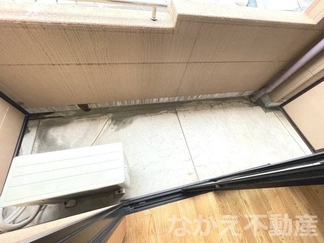 バルコニー　開放的で明るい空間を演出してくれるバルコニーです