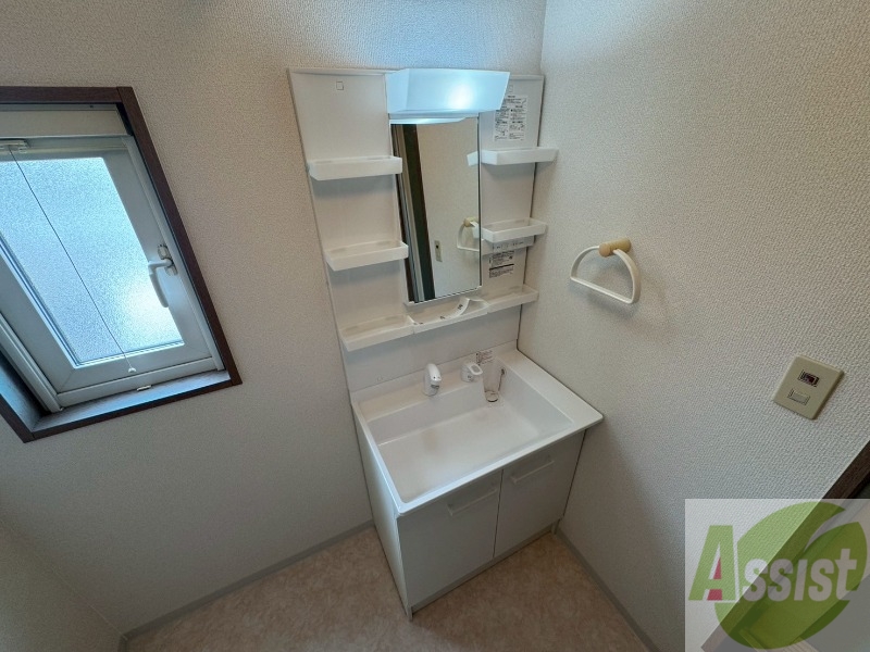 洗面設備　こちらに洗面台があります。朝の洗顔はこちらで。