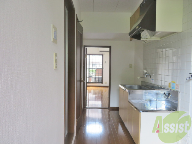 玄関　玄関スペースにも光が入り明るくていいですよね。