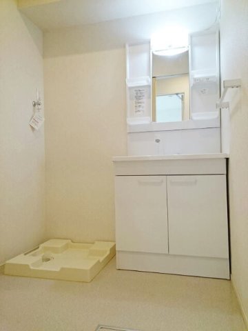 洗面設備　使いやすい洗面所です