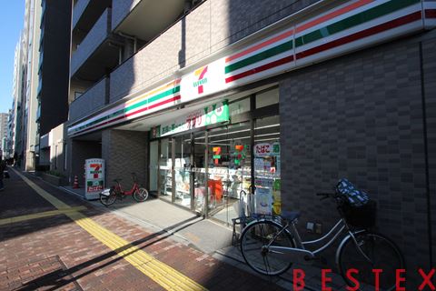 コンビニ　セブンイレブン文京小石川4丁目店（コンビニ）まで154m