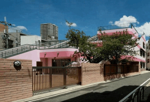 幼稚園・保育園　寺内さくらこども園（幼稚園・保育園）まで278m