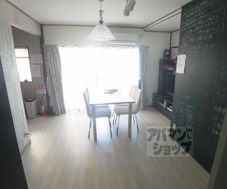 居室・リビング　共同リビング