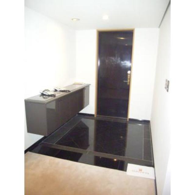 玄関　※写真は同タイプ住戸です。