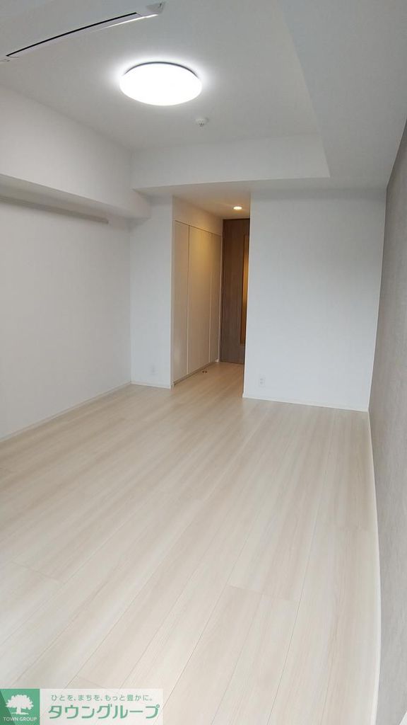 居室・リビング　玄関