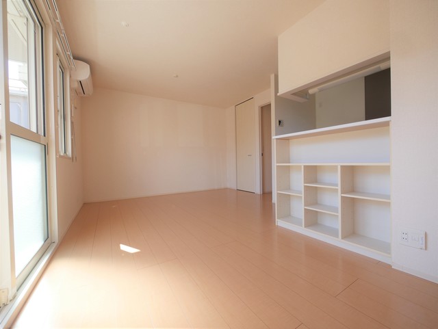 居室・リビング　★フローリングの綺麗なリビングルームですね★