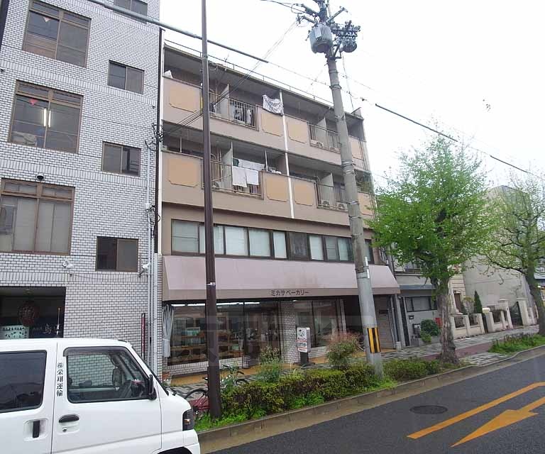 建物外観　全室南向きです。
