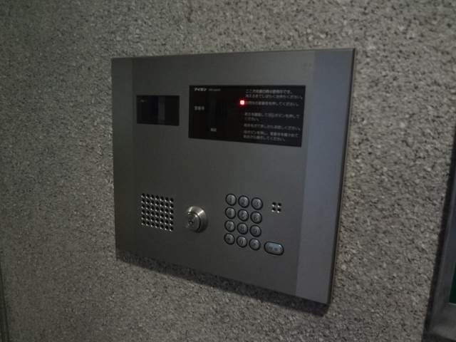 ロビー　オートロック