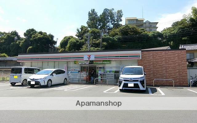 コンビニ　セブンイレブン（コンビニ）まで450m