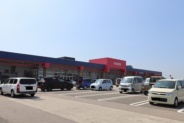 スーパー　シマヤ砺波店（スーパー）まで4403m