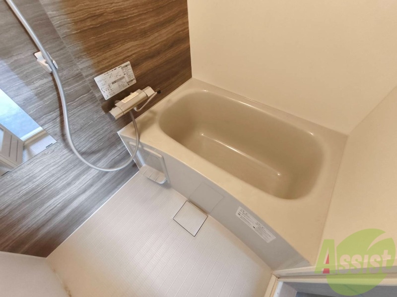 バス・シャワールーム　お風呂になります。一日の疲れを癒してくださいね。