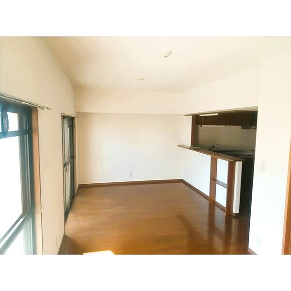 居室・リビング　※別室の参考写真の為、現況優先です。