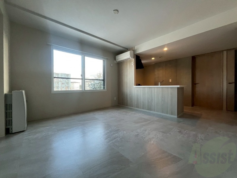 居室・リビング　広くてキレイなお部屋が広がっていて、充実した生活が送れそう。