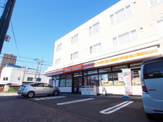 コンビニ　セイコーマート美園駅前店（コンビニ）まで400m