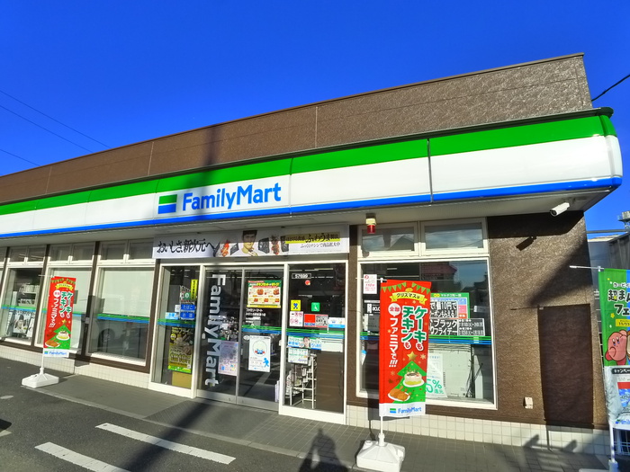 コンビニ　ファミリーマート（コンビニ）まで385m