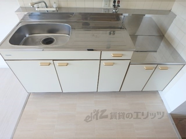 キッチン　下部