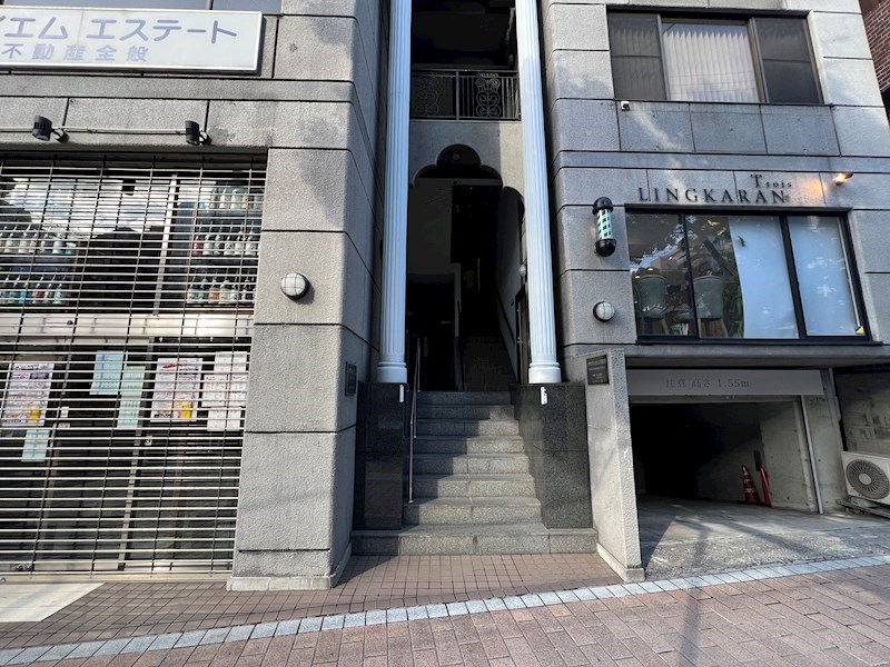 アダチイエムビルの外観写真