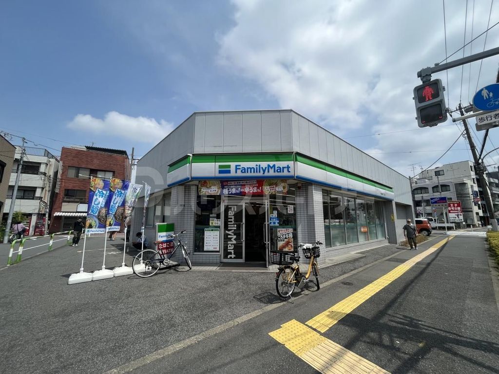 コンビニ　ファミリーマート十条仲原三丁目店（コンビニ）まで610m