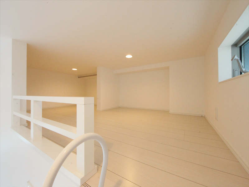 その他部屋・スペース　ロフト（窓付）