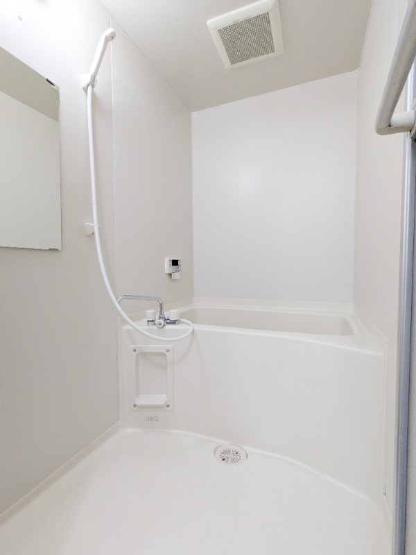 バス・シャワールーム　図面と現状に相違がある場合には現状を優先