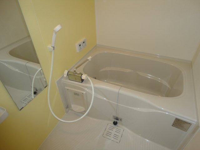 バス・シャワールーム　バス（サーモ水栓付）
