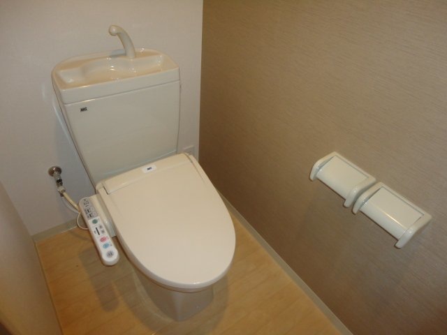 トイレ　シャワー付トイレ