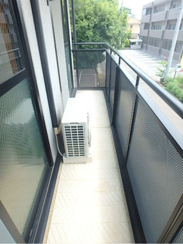 バルコニー　図面と現状に相違がある場合には現状を優先