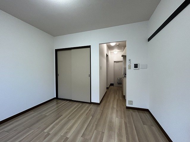 居室・リビング　同マンション別部屋