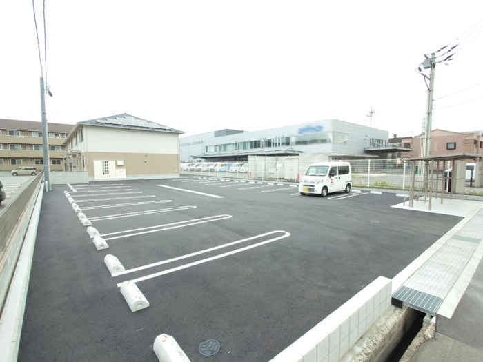 駐車場　駐車場