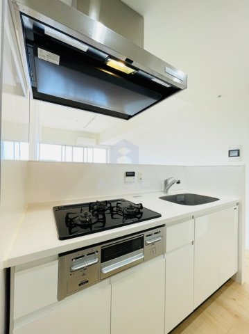 キッチン　※同物件　別間取り　参考写真