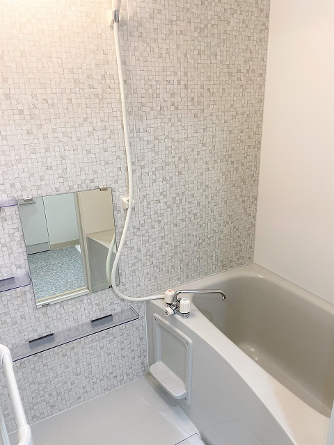 バス・シャワールーム　※同タイプの部屋写真です