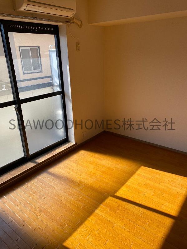 居室・リビング　日当たりの良い部屋