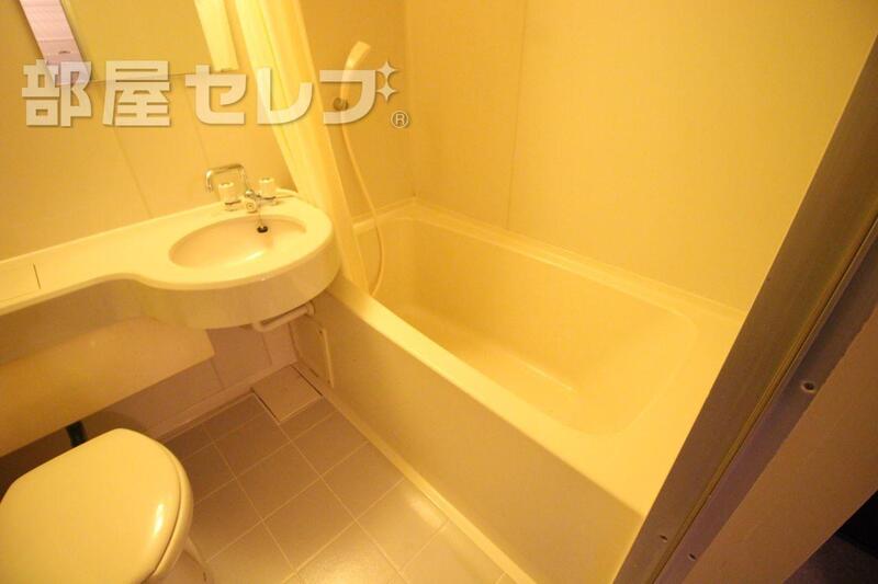 バス・シャワールーム　ゆっくりお風呂につかりたいですね。