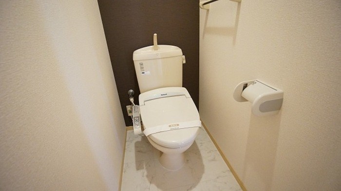 トイレ　※別室参考写真※温水洗浄暖房便座トイレです
