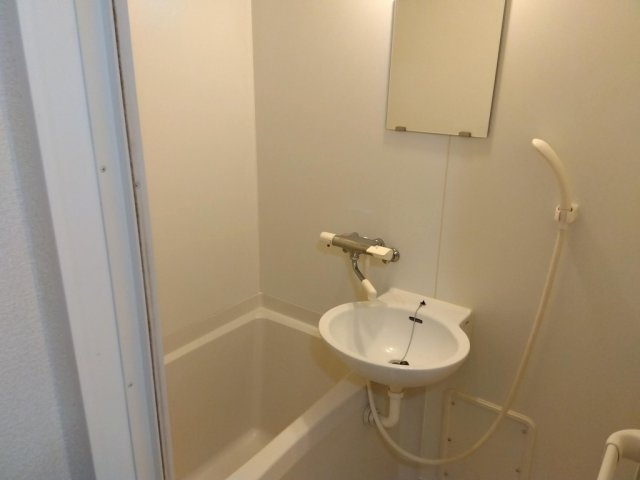 バス・シャワールーム　お風呂です