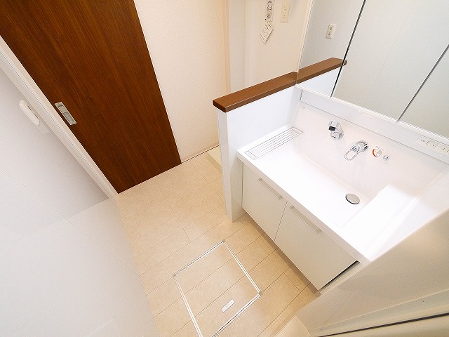 洗面設備　広い洗面スペース