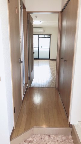 玄関　イメージになります。