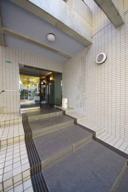 エントランス　清潔なエントランスです