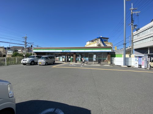 コンビニ　ファミリーマート 富田林甲田一丁目店（コンビニ）まで1575m
