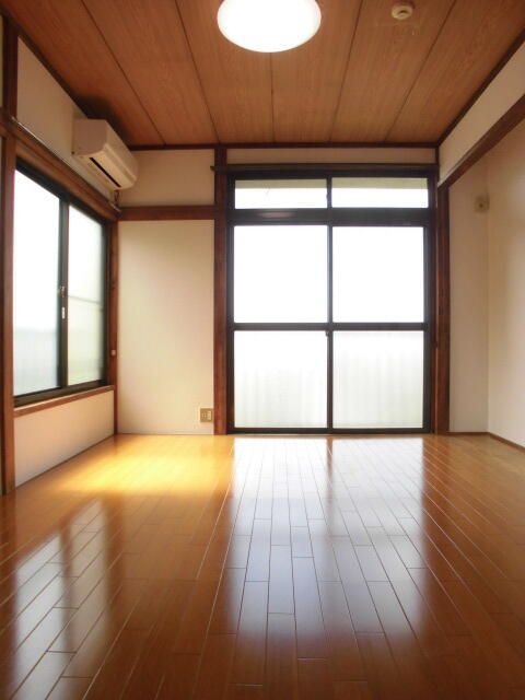 セキュリティ　内装