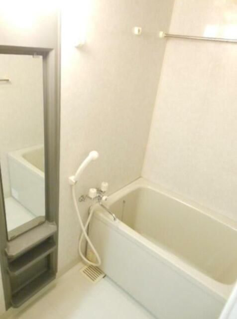 バス・シャワールーム　※別部屋参考写真